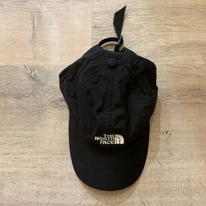 The North Face Horizon Technical Nylon Hat | Black